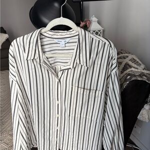 Old Navy Black and White Striped Button-Down Shirt